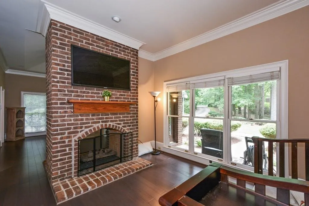 3060 Spalding Drive, Atlanta, Georgia 30350, 6 Bedrooms Bedrooms, ,4 BathroomsBathrooms,Residential,Sold,3060 Spalding Drive,6553345