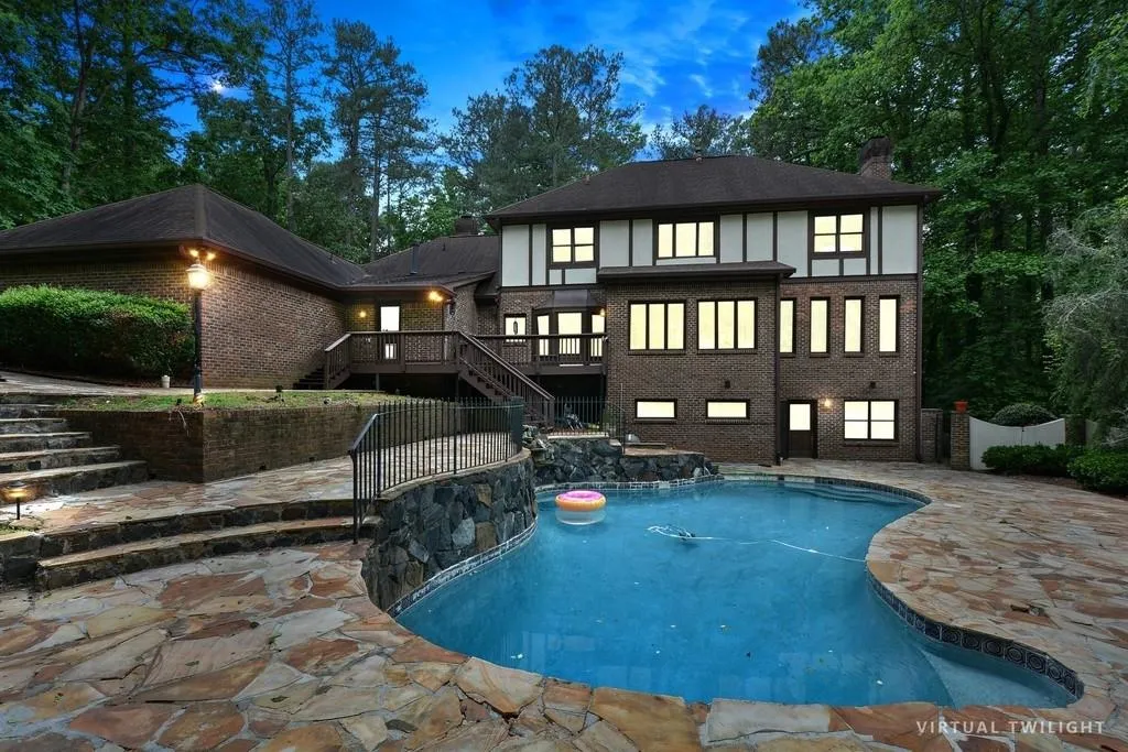 3060 Spalding Drive, Atlanta, Georgia 30350, 6 Bedrooms Bedrooms, ,4 BathroomsBathrooms,Residential,Sold,3060 Spalding Drive,6553345