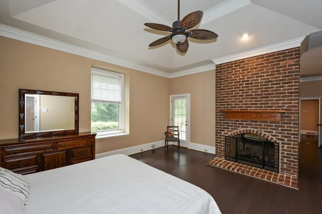 3060 Spalding Drive, Atlanta, Georgia 30350, 6 Bedrooms Bedrooms, ,4 BathroomsBathrooms,Residential,Sold,3060 Spalding Drive,6553345