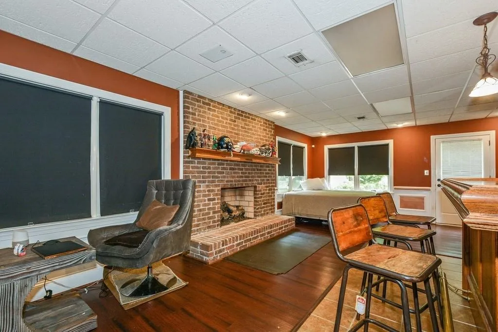 3060 Spalding Drive, Atlanta, Georgia 30350, 6 Bedrooms Bedrooms, ,4 BathroomsBathrooms,Residential,Sold,3060 Spalding Drive,6553345