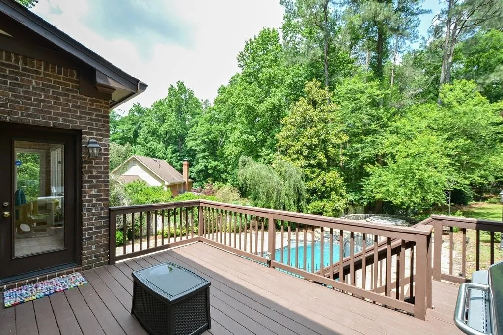 3060 Spalding Drive, Atlanta, Georgia 30350, 6 Bedrooms Bedrooms, ,4 BathroomsBathrooms,Residential,Sold,3060 Spalding Drive,6553345