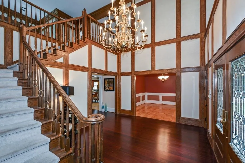 3060 Spalding Drive, Atlanta, Georgia 30350, 6 Bedrooms Bedrooms, ,4 BathroomsBathrooms,Residential,Sold,3060 Spalding Drive,6553345