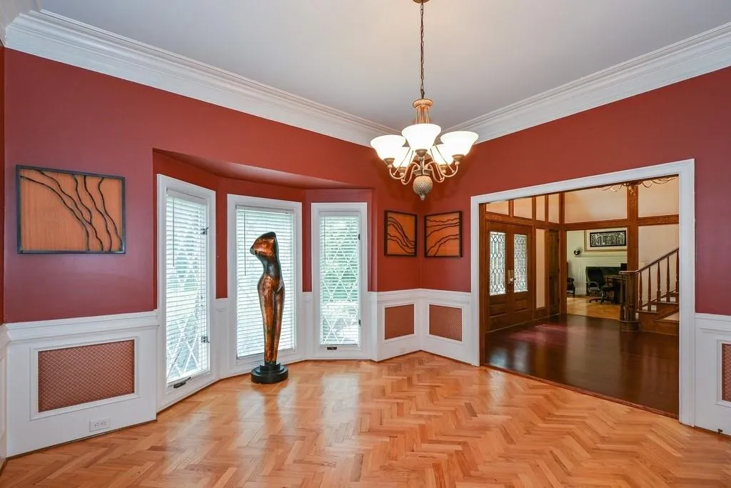 3060 Spalding Drive, Atlanta, Georgia 30350, 6 Bedrooms Bedrooms, ,4 BathroomsBathrooms,Residential,Sold,3060 Spalding Drive,6553345