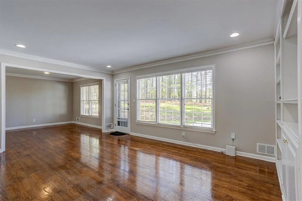 7150 Dunhill Terrace, Atlanta, Georgia 30328, 4 Bedrooms Bedrooms, ,3 BathroomsBathrooms,Residential,Sold,7150 Dunhill Terrace,7363607