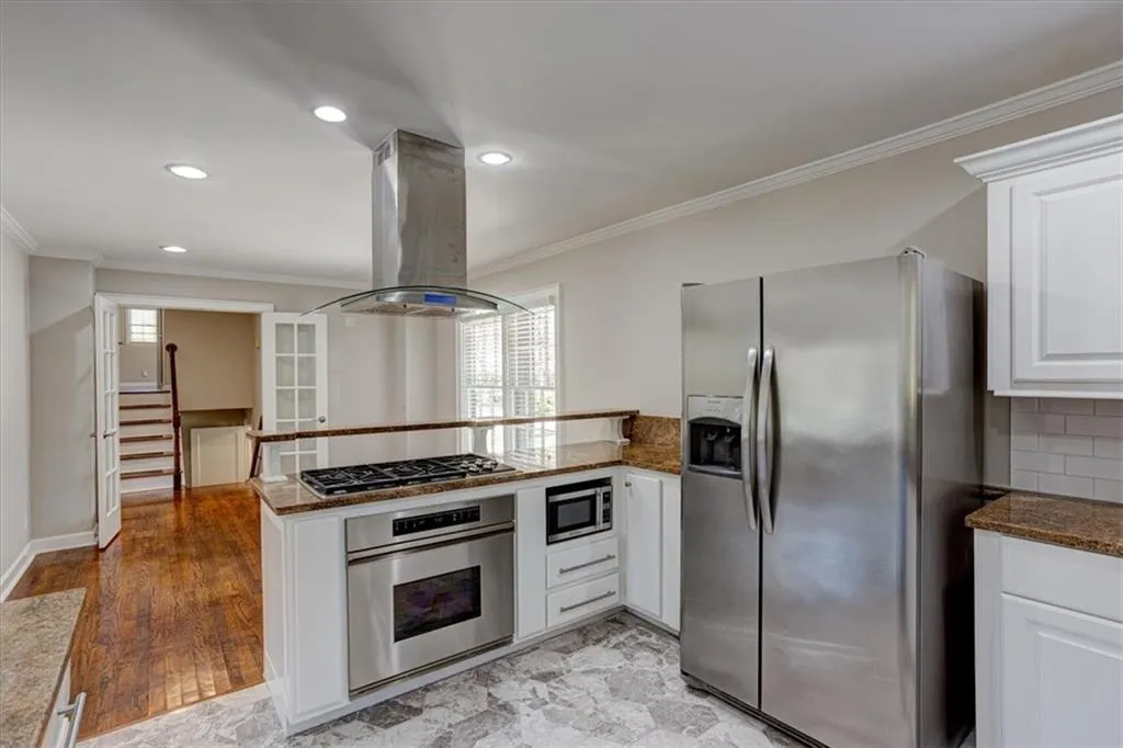 7150 Dunhill Terrace, Atlanta, Georgia 30328, 4 Bedrooms Bedrooms, ,3 BathroomsBathrooms,Residential,Sold,7150 Dunhill Terrace,7363607