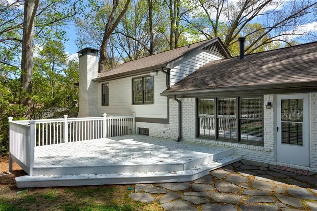 7150 Dunhill Terrace, Atlanta, Georgia 30328, 4 Bedrooms Bedrooms, ,3 BathroomsBathrooms,Residential,Sold,7150 Dunhill Terrace,7363607