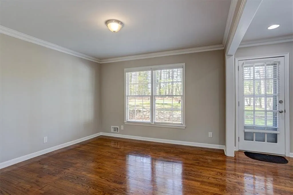 7150 Dunhill Terrace, Atlanta, Georgia 30328, 4 Bedrooms Bedrooms, ,3 BathroomsBathrooms,Residential,Sold,7150 Dunhill Terrace,7363607