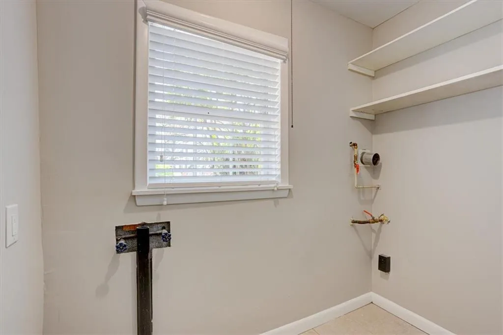 7150 Dunhill Terrace, Atlanta, Georgia 30328, 4 Bedrooms Bedrooms, ,3 BathroomsBathrooms,Residential,Sold,7150 Dunhill Terrace,7363607