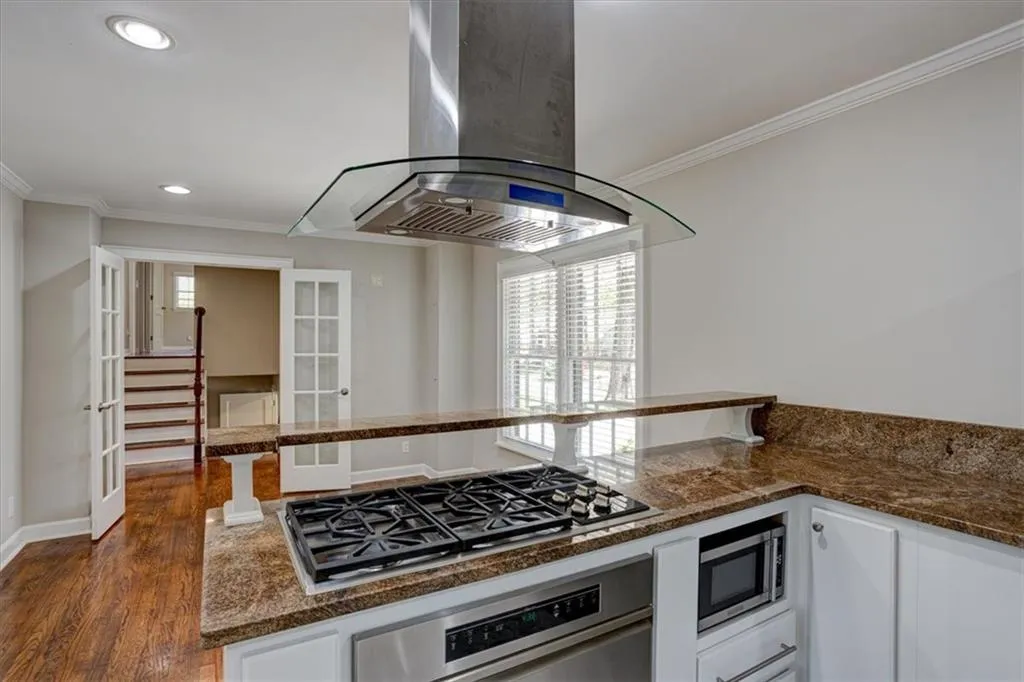 7150 Dunhill Terrace, Atlanta, Georgia 30328, 4 Bedrooms Bedrooms, ,3 BathroomsBathrooms,Residential,Sold,7150 Dunhill Terrace,7363607