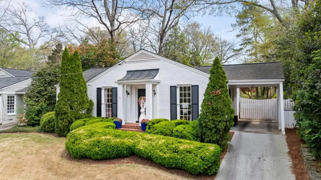 1837 Walthall Drive Nw, Atlanta, Georgia 30318, 4 Bedrooms Bedrooms, 0 ,3 BathroomsBathrooms,Residential,For Sale,1837 Walthall Drive Nw,7740967