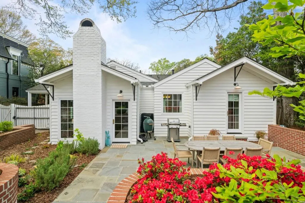 1837 Walthall Drive Nw, Atlanta, Georgia 30318, 4 Bedrooms Bedrooms, 0 ,3 BathroomsBathrooms,Residential,For Sale,1837 Walthall Drive Nw,7740967