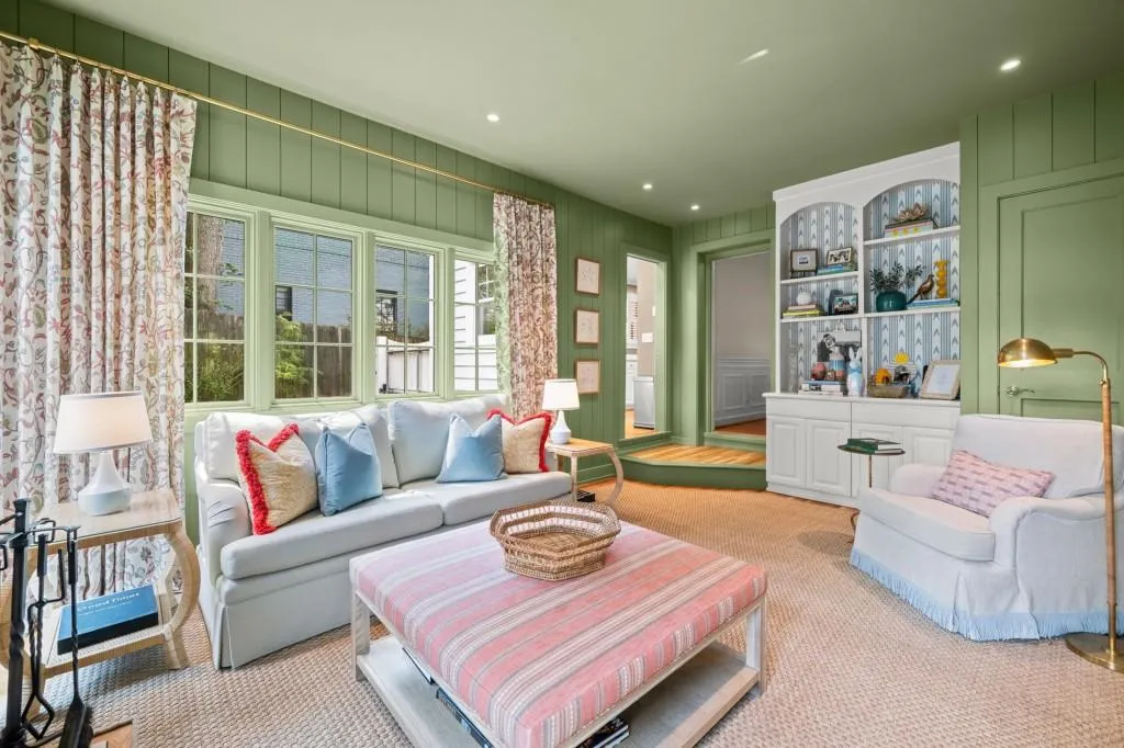 1837 Walthall Drive Nw, Atlanta, Georgia 30318, 4 Bedrooms Bedrooms, 0 ,3 BathroomsBathrooms,Residential,For Sale,1837 Walthall Drive Nw,7740967