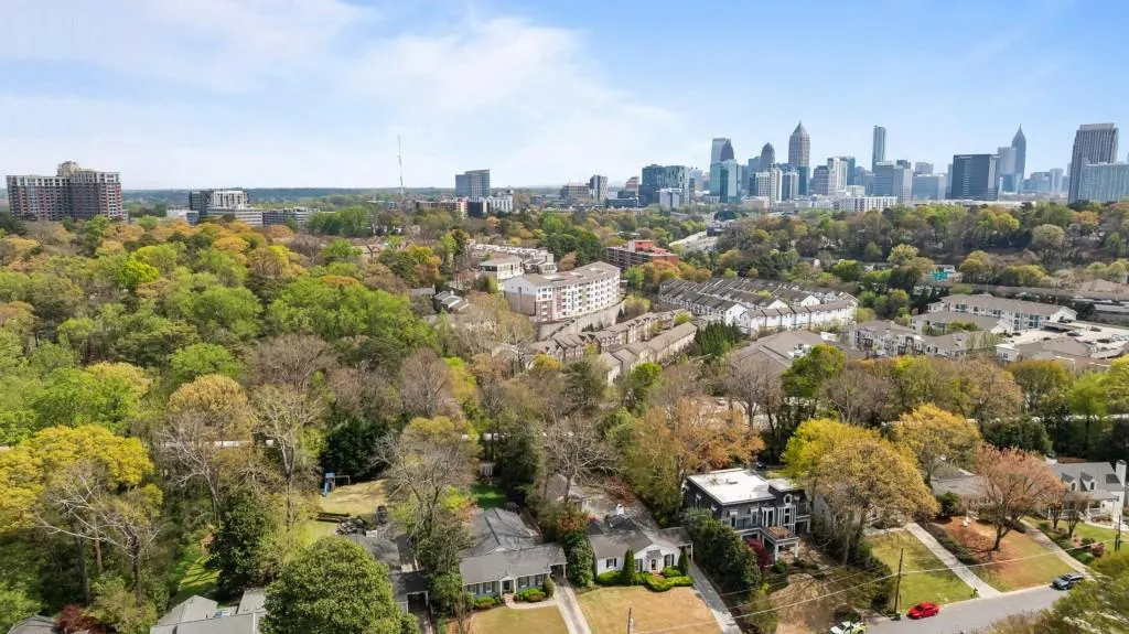 1837 Walthall Drive Nw, Atlanta, Georgia 30318, 4 Bedrooms Bedrooms, 0 ,3 BathroomsBathrooms,Residential,For Sale,1837 Walthall Drive Nw,7740967