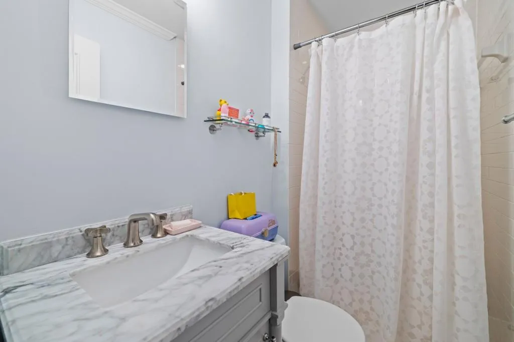 1837 Walthall Drive Nw, Atlanta, Georgia 30318, 4 Bedrooms Bedrooms, 0 ,3 BathroomsBathrooms,Residential,For Sale,1837 Walthall Drive Nw,7740967