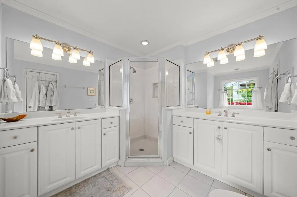 1837 Walthall Drive Nw, Atlanta, Georgia 30318, 4 Bedrooms Bedrooms, 0 ,3 BathroomsBathrooms,Residential,For Sale,1837 Walthall Drive Nw,7740967