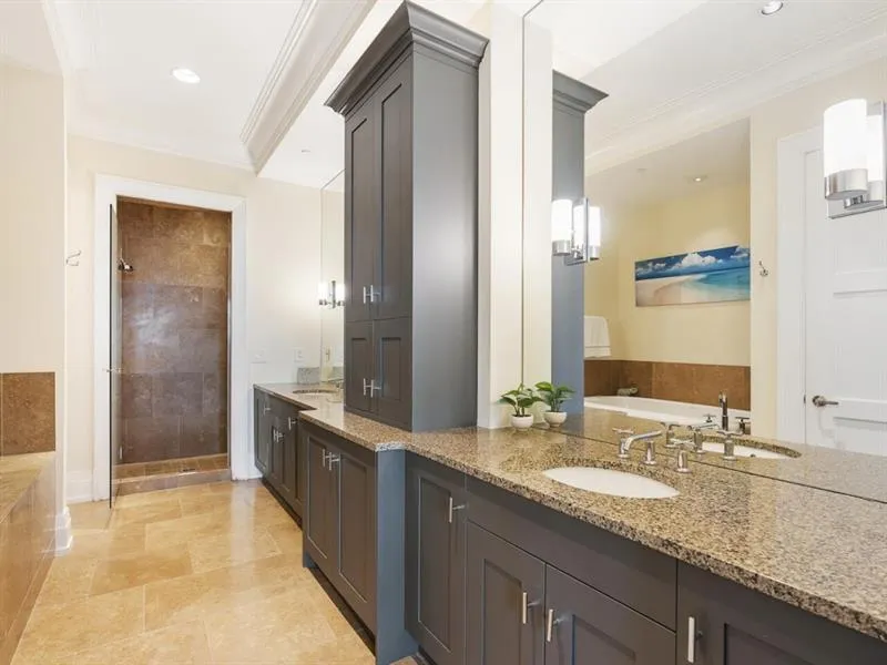 88 W Paces Ferry Unit 2230, Atlanta, Georgia 30305, 2 Bedrooms Bedrooms, ,2 BathroomsBathrooms,Residential,For Sale,88 W Paces Ferry Unit 2230,7570299