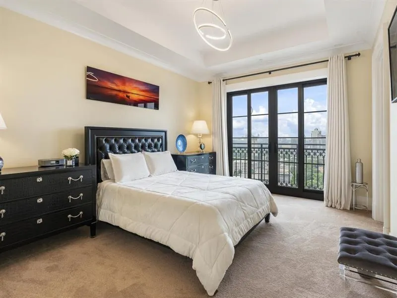 88 W Paces Ferry Unit 2230, Atlanta, Georgia 30305, 2 Bedrooms Bedrooms, ,2 BathroomsBathrooms,Residential,For Sale,88 W Paces Ferry Unit 2230,7570299