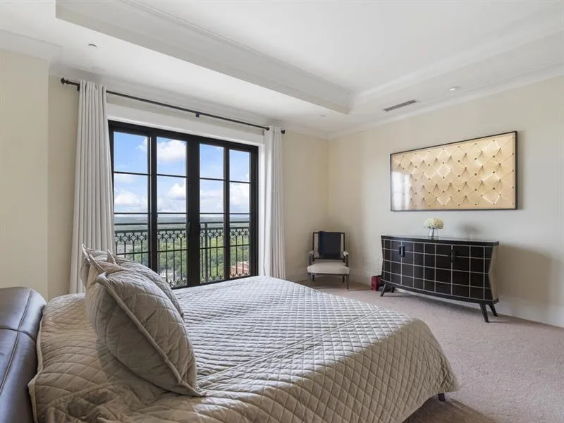 88 W Paces Ferry Unit 2230, Atlanta, Georgia 30305, 2 Bedrooms Bedrooms, ,2 BathroomsBathrooms,Residential,For Sale,88 W Paces Ferry Unit 2230,7570299