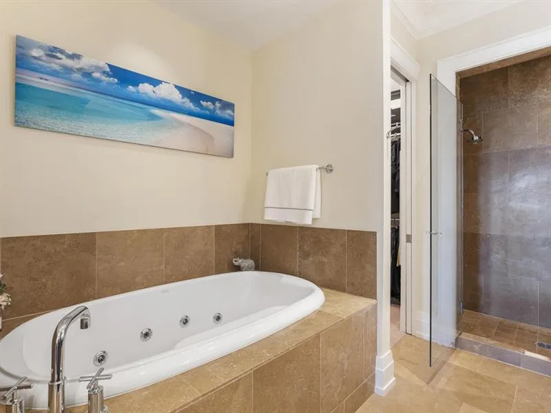 88 W Paces Ferry Unit 2230, Atlanta, Georgia 30305, 2 Bedrooms Bedrooms, ,2 BathroomsBathrooms,Residential,For Sale,88 W Paces Ferry Unit 2230,7570299