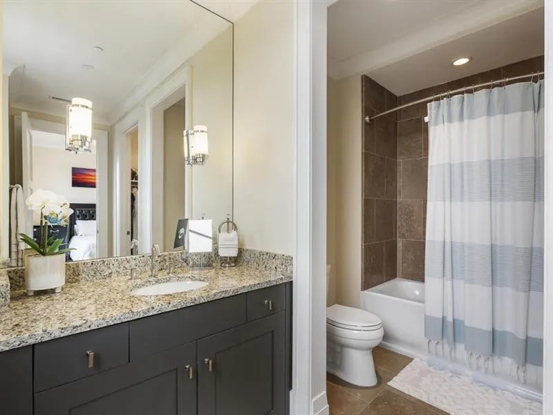 88 W Paces Ferry Unit 2230, Atlanta, Georgia 30305, 2 Bedrooms Bedrooms, ,2 BathroomsBathrooms,Residential,For Sale,88 W Paces Ferry Unit 2230,7570299