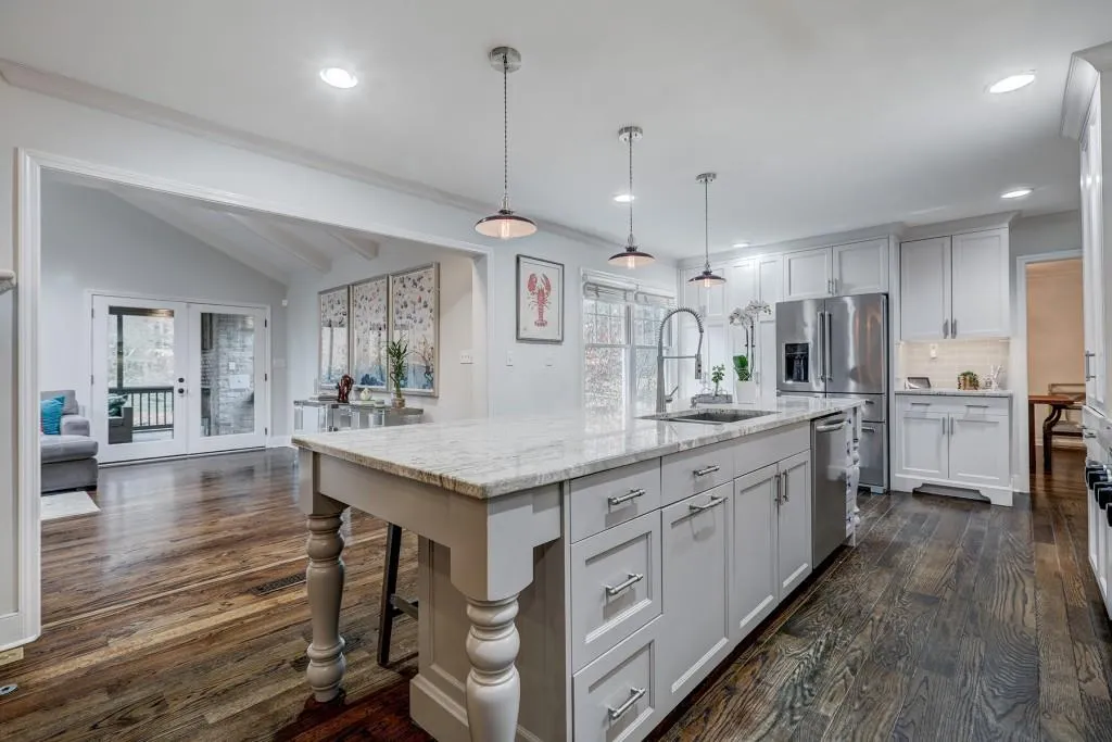 410 Forest Hills Drive, Sandy Springs, Georgia 30342, 5 Bedrooms Bedrooms, ,4 BathroomsBathrooms,Residential,Sold,410 Forest Hills Drive,6832943