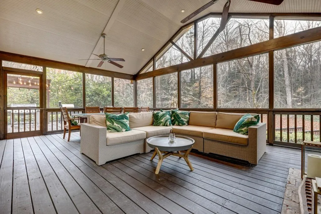 410 Forest Hills Drive, Sandy Springs, Georgia 30342, 5 Bedrooms Bedrooms, ,4 BathroomsBathrooms,Residential,Sold,410 Forest Hills Drive,6832943