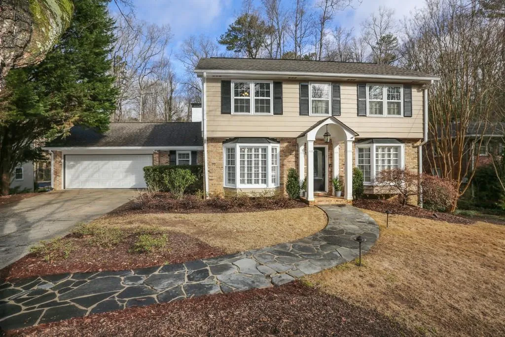 410 Forest Hills Drive, Sandy Springs, Georgia 30342, 5 Bedrooms Bedrooms, ,4 BathroomsBathrooms,Residential,Sold,410 Forest Hills Drive,6832943