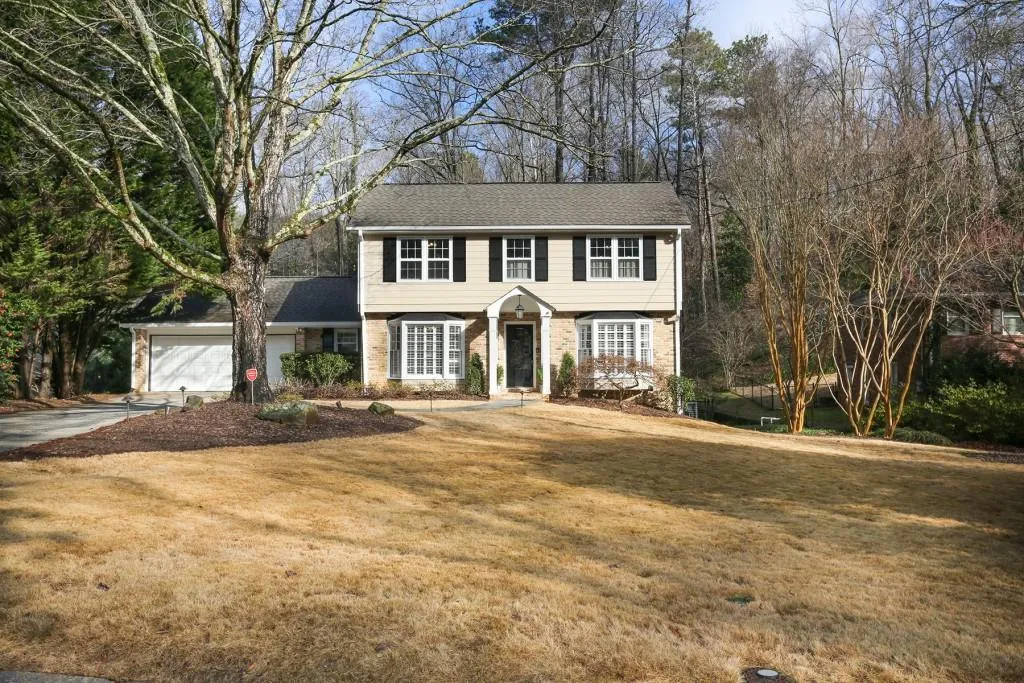 410 Forest Hills Drive, Sandy Springs, Georgia 30342, 5 Bedrooms Bedrooms, ,4 BathroomsBathrooms,Residential,Sold,410 Forest Hills Drive,6832943