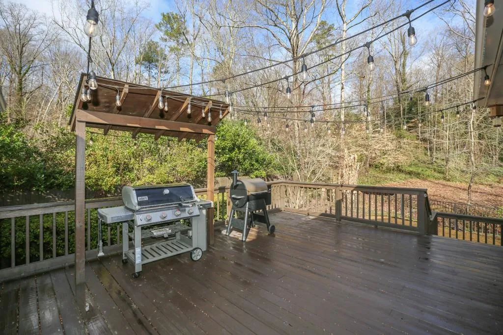 410 Forest Hills Drive, Sandy Springs, Georgia 30342, 5 Bedrooms Bedrooms, ,4 BathroomsBathrooms,Residential,Sold,410 Forest Hills Drive,6832943