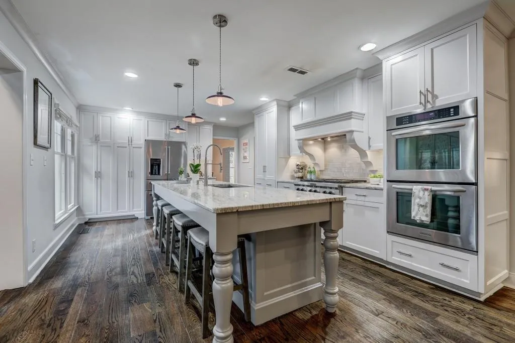 410 Forest Hills Drive, Sandy Springs, Georgia 30342, 5 Bedrooms Bedrooms, ,4 BathroomsBathrooms,Residential,Sold,410 Forest Hills Drive,6832943