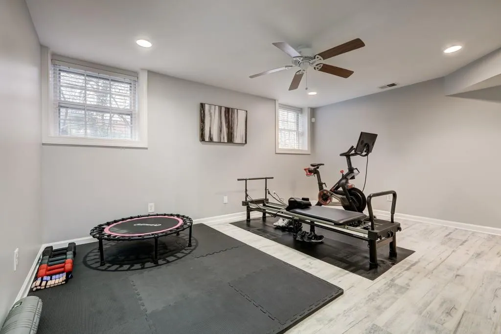 410 Forest Hills Drive, Sandy Springs, Georgia 30342, 5 Bedrooms Bedrooms, ,4 BathroomsBathrooms,Residential,Sold,410 Forest Hills Drive,6832943