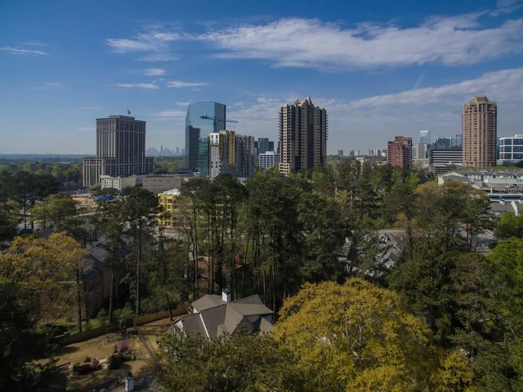 3535 Kingsboro Road Ne, Atlanta, Georgia 30319, 6 Bedrooms Bedrooms, ,4 BathroomsBathrooms,Residential,Sold,3535 Kingsboro Road Ne,5665795