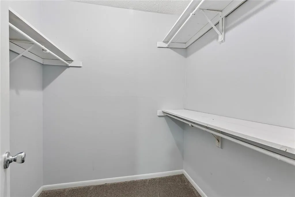 5141 Roswell Road Unit 1, Atlanta, Georgia 30342, 2 Bedrooms Bedrooms, ,1 BathroomBathrooms,Residential,Sold,5141 Roswell Road Unit 1,7434089