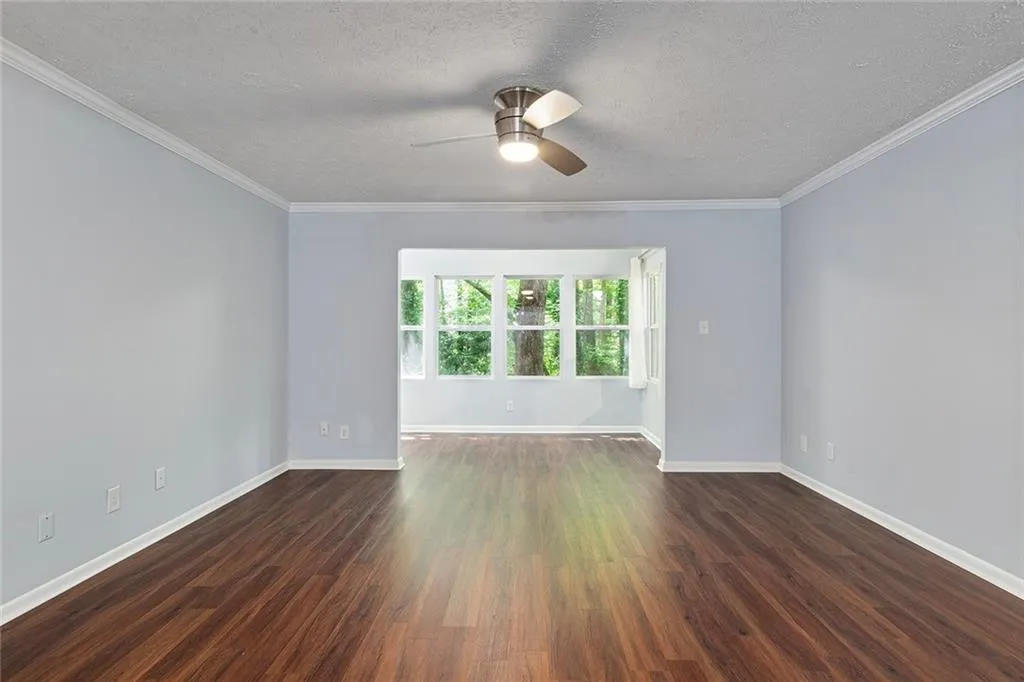 5141 Roswell Road Unit 1, Atlanta, Georgia 30342, 2 Bedrooms Bedrooms, ,1 BathroomBathrooms,Residential,Sold,5141 Roswell Road Unit 1,7434089