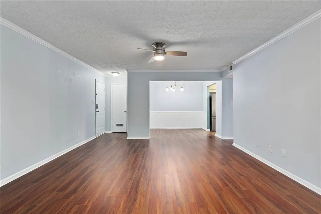 5141 Roswell Road Unit 1, Atlanta, Georgia 30342, 2 Bedrooms Bedrooms, ,1 BathroomBathrooms,Residential,Sold,5141 Roswell Road Unit 1,7434089