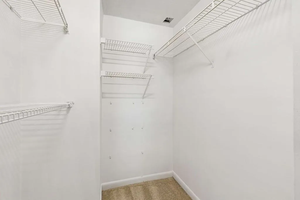 6900 Roswell Road Unit Q6, Atlanta, Georgia 30328, 2 Bedrooms Bedrooms, ,2 BathroomsBathrooms,Residential,For Sale,6900 Roswell Road Unit Q6,7761691
