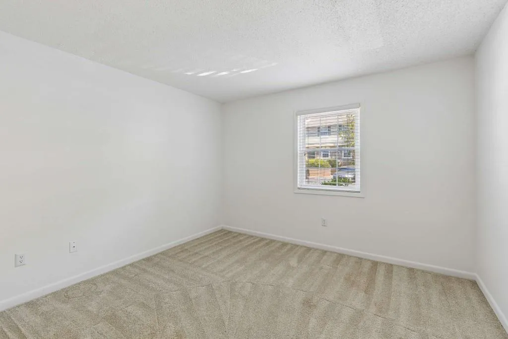 6900 Roswell Road Unit Q6, Atlanta, Georgia 30328, 2 Bedrooms Bedrooms, ,2 BathroomsBathrooms,Residential,For Sale,6900 Roswell Road Unit Q6,7761691