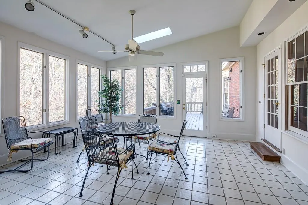 1540 Bakers Glen Drive, Sandy Springs, Georgia 30350, 5 Bedrooms Bedrooms, ,4 BathroomsBathrooms,Residential,Sold,1540 Bakers Glen Drive,5943442