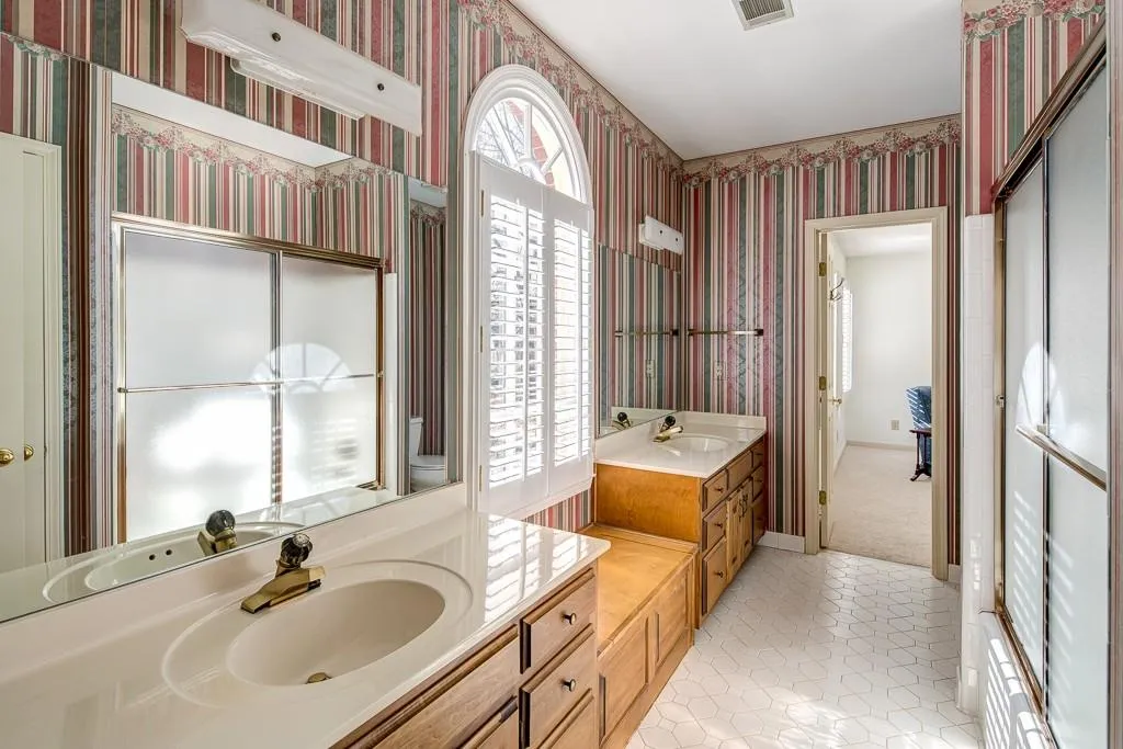 1540 Bakers Glen Drive, Sandy Springs, Georgia 30350, 5 Bedrooms Bedrooms, ,4 BathroomsBathrooms,Residential,Sold,1540 Bakers Glen Drive,5943442