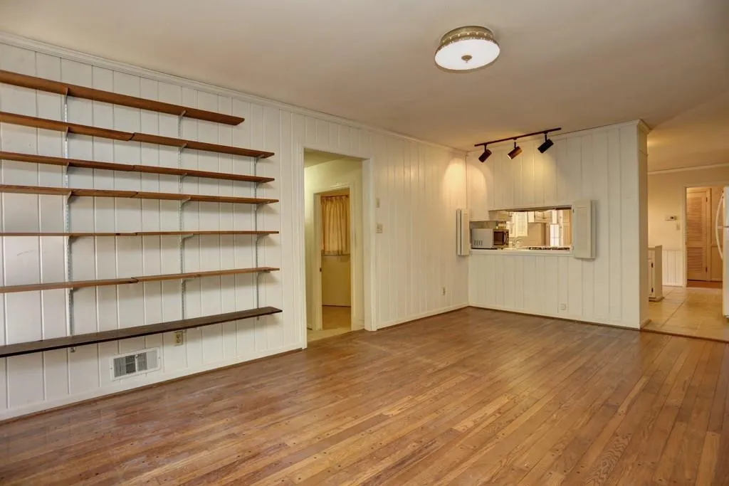 6410 Colewood Court, Sandy Springs, Georgia 30328, 3 Bedrooms Bedrooms, ,2 BathroomsBathrooms,Residential,Sold,6410 Colewood Court,5741785