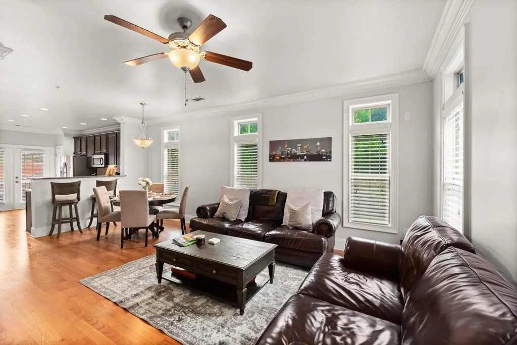 859 Perennial Drive, Atlanta, Georgia 30328, 2 Bedrooms Bedrooms, ,2 BathroomsBathrooms,Residential,Sold,859 Perennial Drive,6829645