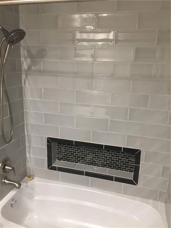 7750 Roswell Road Unit 10d, Sandy Springs, Georgia 30350, 2 Bedrooms Bedrooms, ,1 BathroomBathrooms,Residential,Sold,7750 Roswell Road Unit 10d,6555332