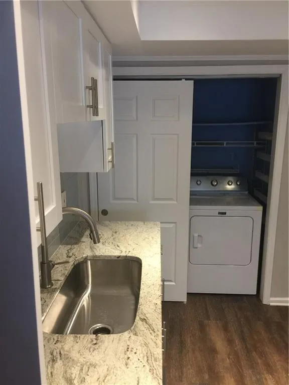 7750 Roswell Road Unit 10d, Sandy Springs, Georgia 30350, 2 Bedrooms Bedrooms, ,1 BathroomBathrooms,Residential,Sold,7750 Roswell Road Unit 10d,6555332