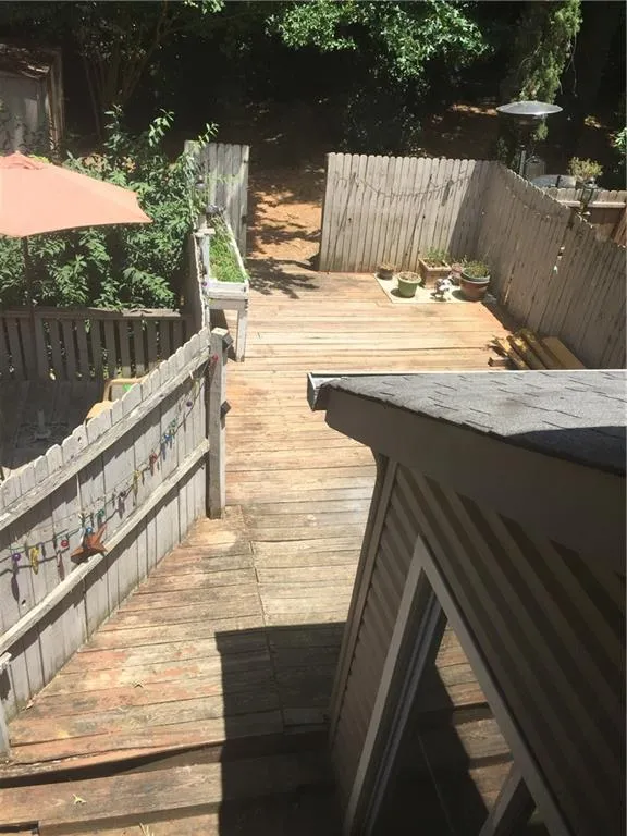 7750 Roswell Road Unit 10d, Sandy Springs, Georgia 30350, 2 Bedrooms Bedrooms, ,1 BathroomBathrooms,Residential,Sold,7750 Roswell Road Unit 10d,6555332