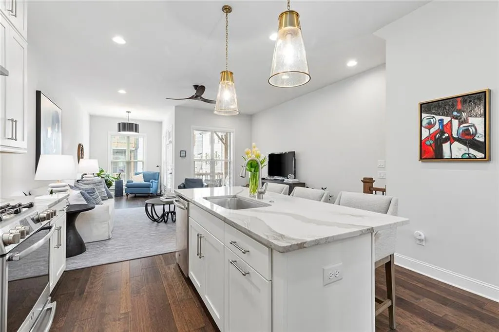 255 Franklin Road, Atlanta, Georgia 30342, 3 Bedrooms Bedrooms, ,3 BathroomsBathrooms,Residential,Sold,255 Franklin Road,7208281
