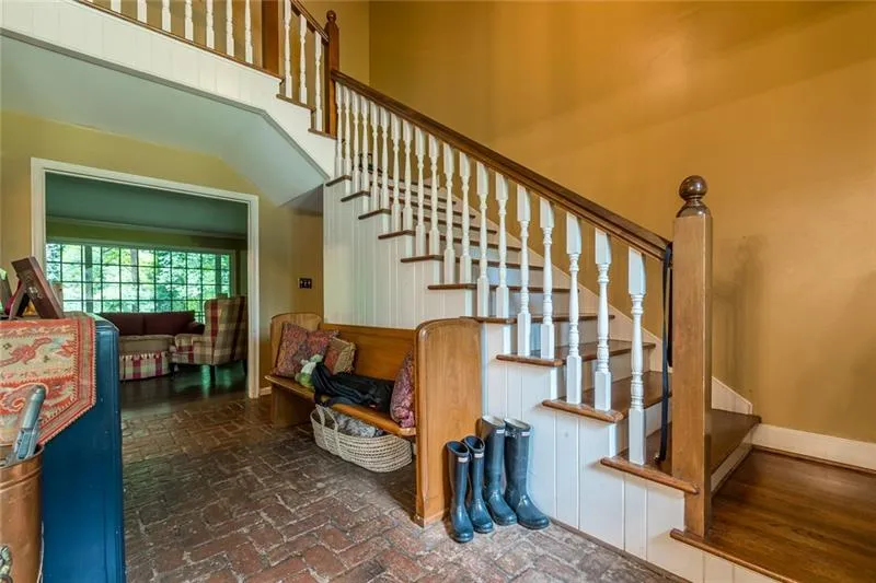 120 River North Drive, Sandy Springs, Georgia 30328, 6 Bedrooms Bedrooms, ,4 BathroomsBathrooms,Residential,Sold,120 River North Drive,6591108