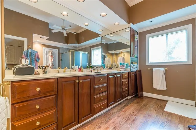 120 River North Drive, Sandy Springs, Georgia 30328, 6 Bedrooms Bedrooms, ,4 BathroomsBathrooms,Residential,Sold,120 River North Drive,6591108