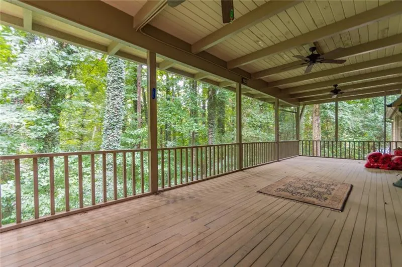 120 River North Drive, Sandy Springs, Georgia 30328, 6 Bedrooms Bedrooms, ,4 BathroomsBathrooms,Residential,Sold,120 River North Drive,6591108