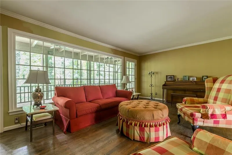 120 River North Drive, Sandy Springs, Georgia 30328, 6 Bedrooms Bedrooms, ,4 BathroomsBathrooms,Residential,Sold,120 River North Drive,6591108