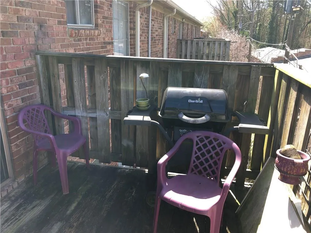 5660 Kingsport Drive Unit 6, Atlanta, Georgia 30342, 2 Bedrooms Bedrooms, ,1 BathroomBathrooms,Residential,Sold,5660 Kingsport Drive Unit 6,6528164